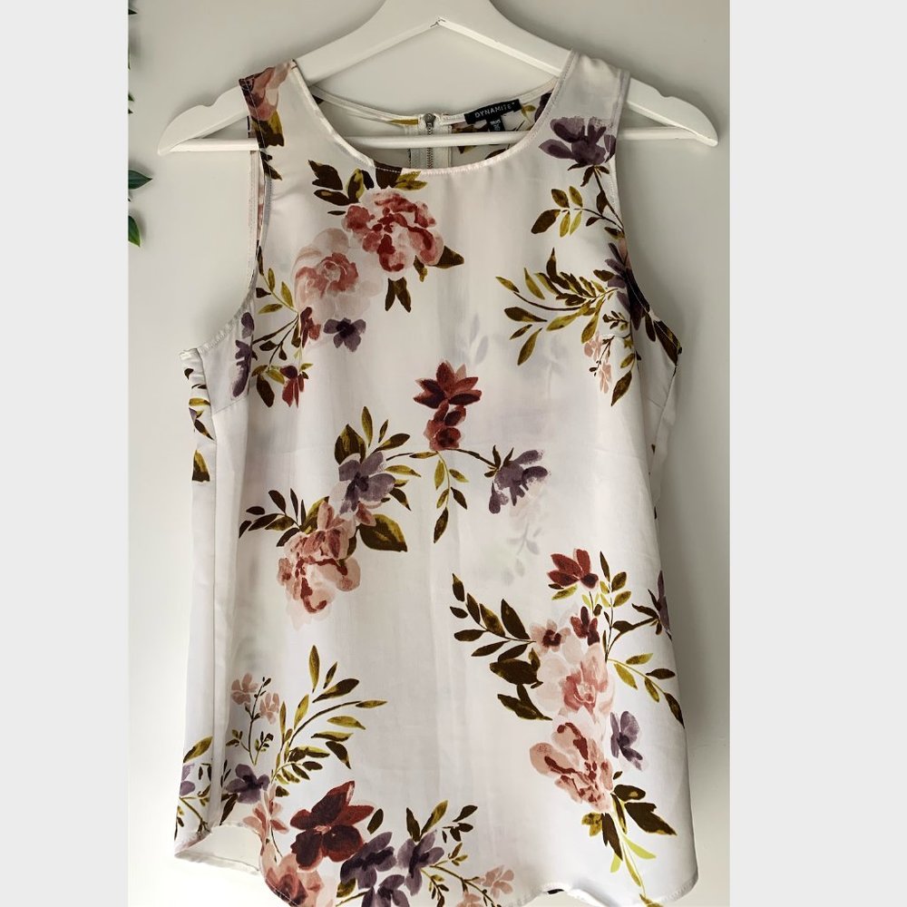 Dynamite Zipper Back Tank WHITE W/PINK FLORAL